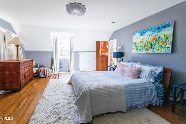 Building Photo - 4053 Cromwell Ave