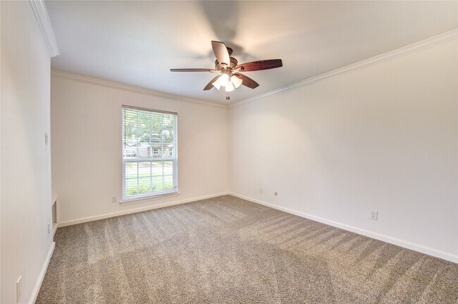 Building Photo - 2523 Anniston Dr