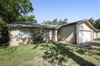 Building Photo - 10503 School House Ln