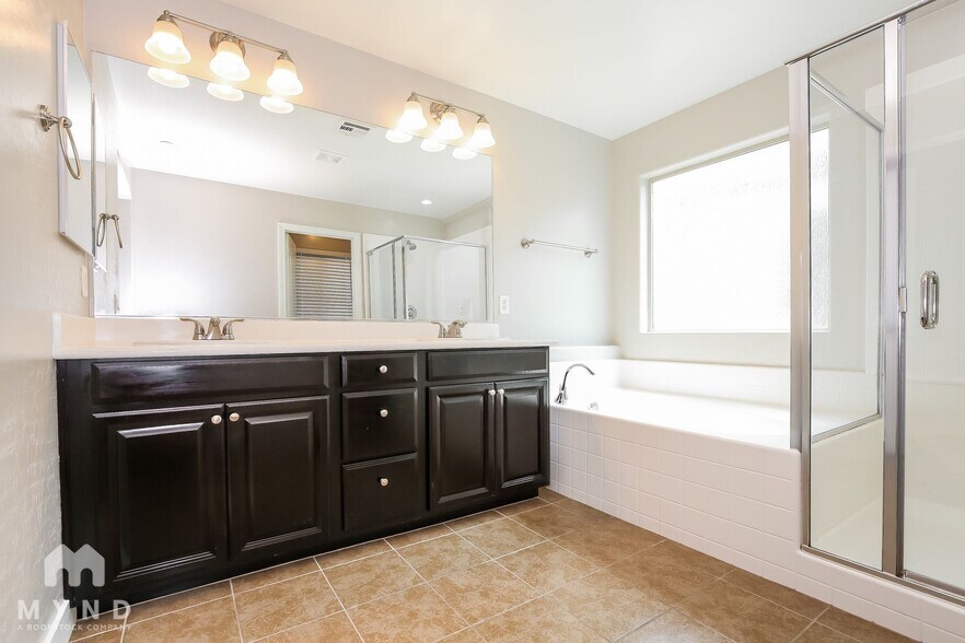 Building Photo - 7609 Brocade Ct