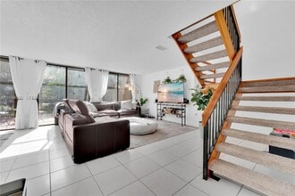 Building Photo - 10003 Costa Del Sol Blvd