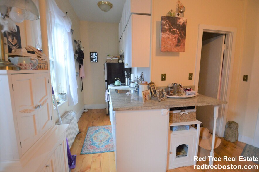 Building Photo - 108 Myrtle St