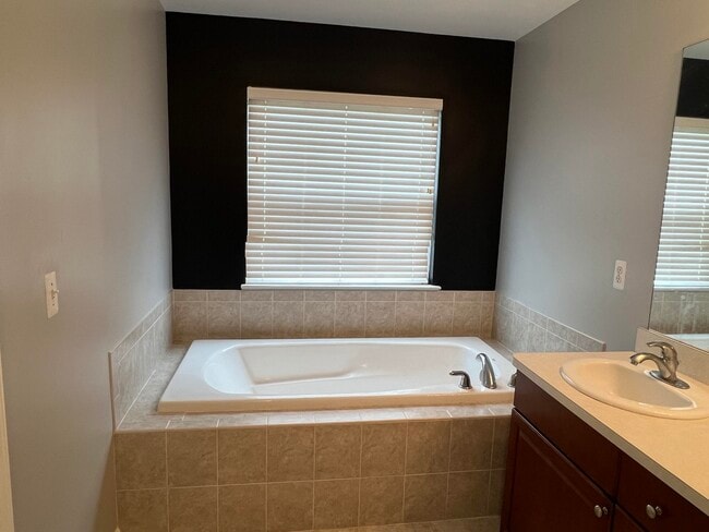 Building Photo - 24668 Thatcher Dr