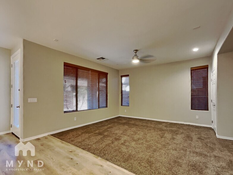 Building Photo - 19075 E Pelican Dr