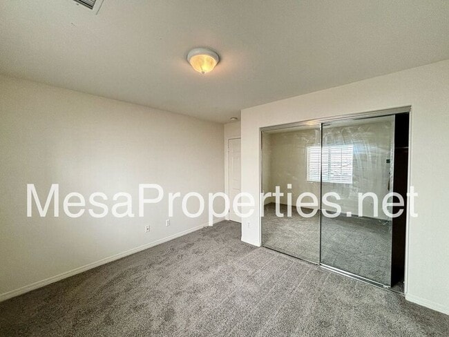 Building Photo - 7401 Roundhill Pl