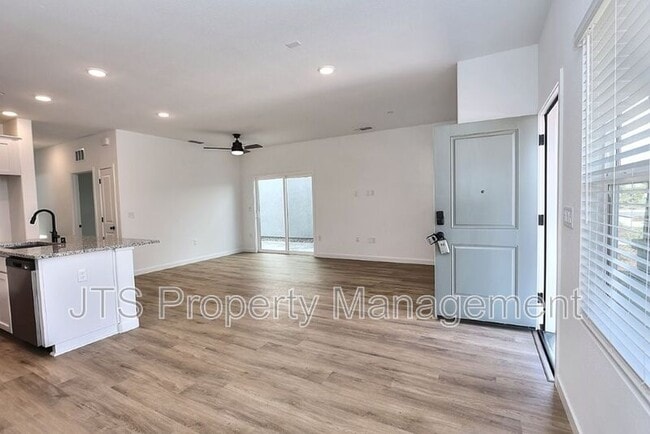 Building Photo - 4256 Aura Way