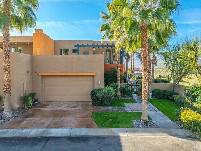 Building Photo - 901 Alejo Vista