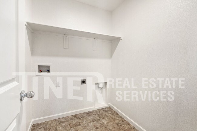 Building Photo - 22 Tulip Ridge Ct.