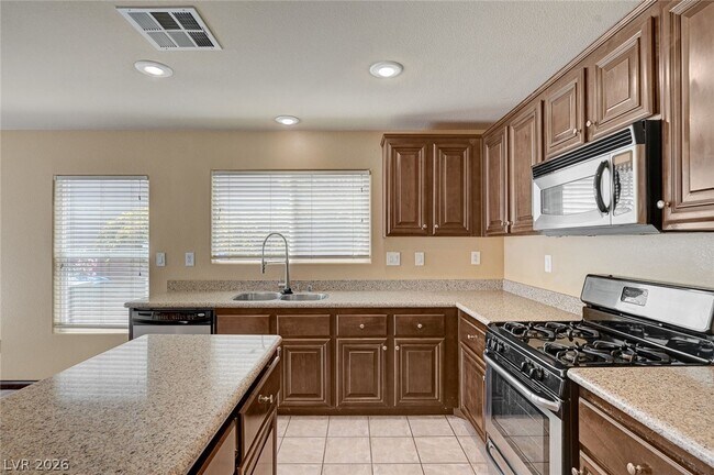 Building Photo - 7333 Camden Pine Ave