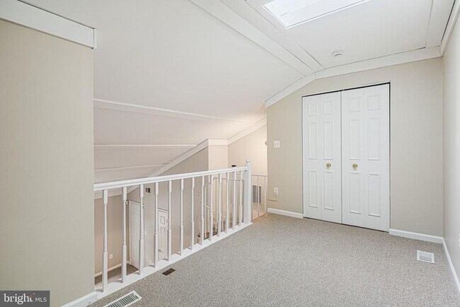 Building Photo - 13027 Shadyside Ln