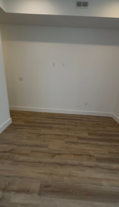 Building Photo - 869 N 43rd St
