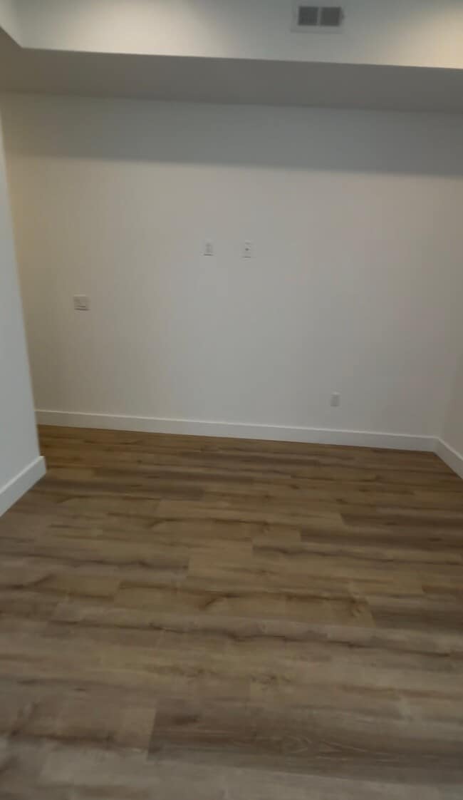 Building Photo - 869 N 43rd St