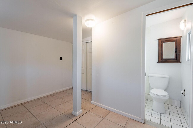 Building Photo - 711 E McKinley St