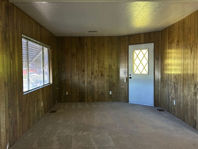 Building Photo - 2 Tarn Cir