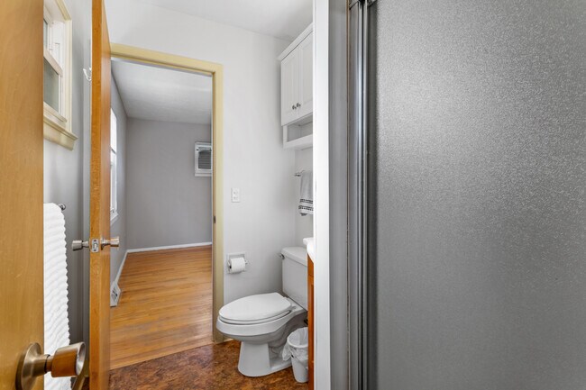 Building Photo - 9993 Hawley Dr