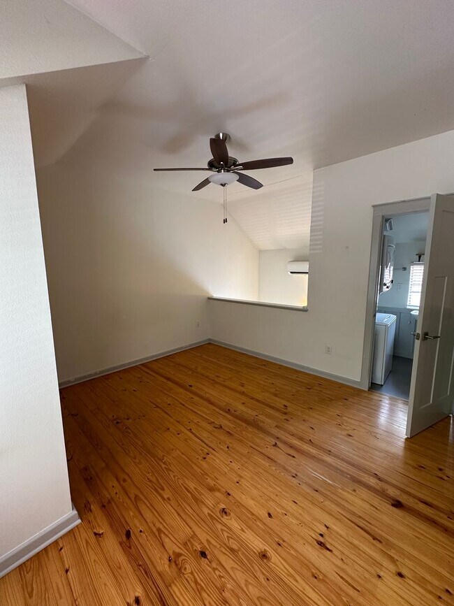 Building Photo - Town Creek Properties - South Gregg