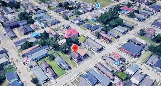 Building Photo - 2320 Annette St