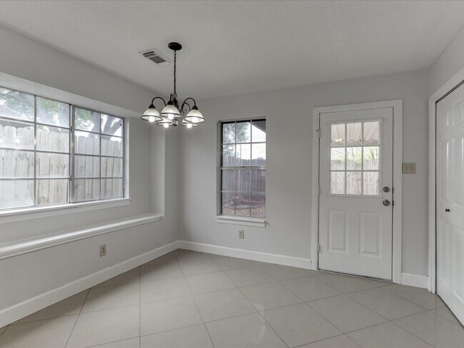 Building Photo - 17010 Blue Mist Cir