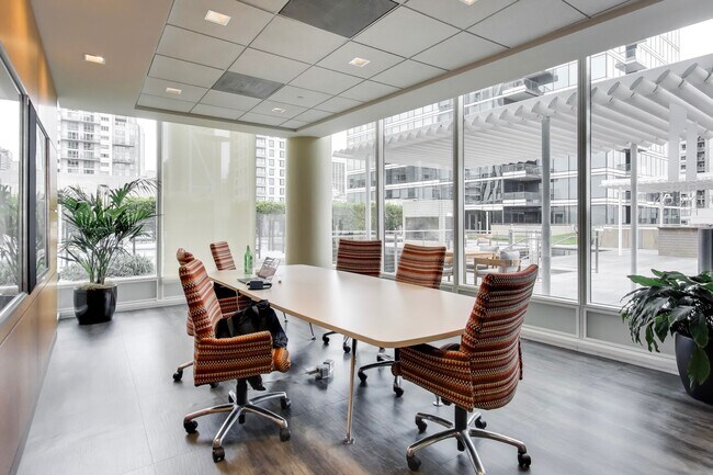 Building Photo - Luxury High-Rise Living | Stunning Bay Bridge Views from the 31st Floor