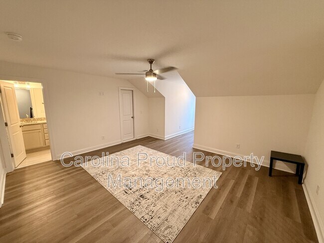 Building Photo - 1413 Dorset Dr