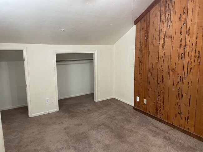 Building Photo - 209 Lovelace Dr