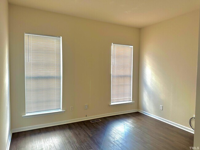 Building Photo - 2014 Addenbrock Dr