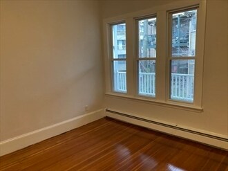 Building Photo - 15 Trowbridge St