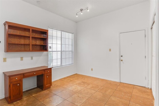 Building Photo - 12606 Hunters Chase Dr