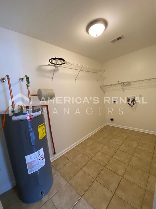 Building Photo - Home For Rent In McCalla, AL!! AVAILABLE NOW!!