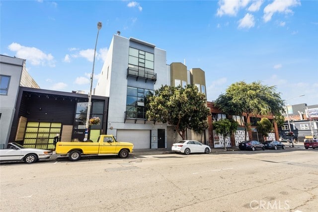 Building Photo - 1220 Folsom St