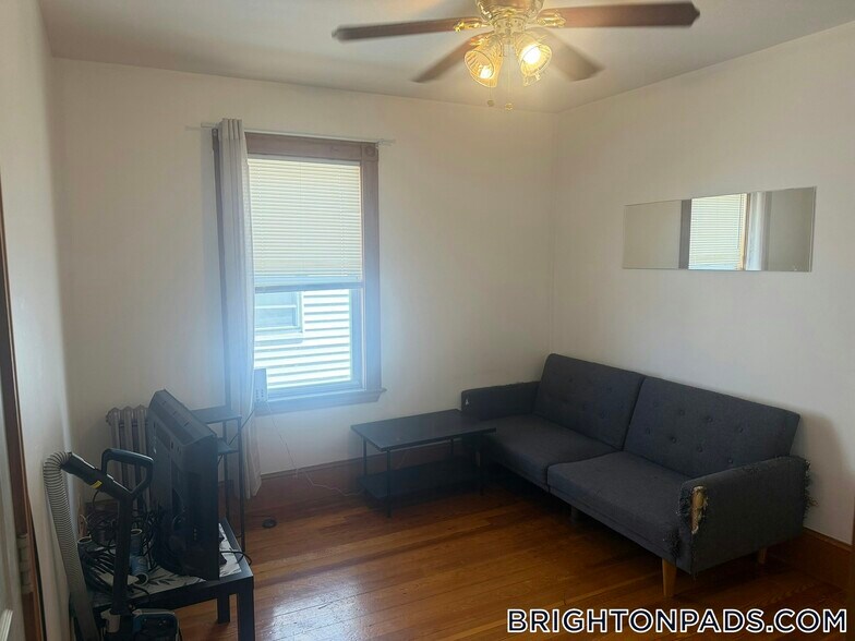 Building Photo - 45 Litchfield St