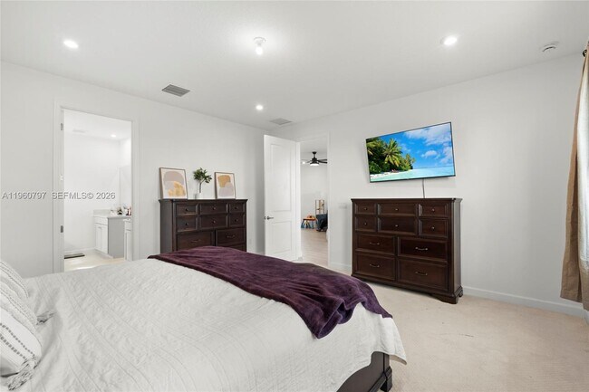 Building Photo - 13461 SW Bally Dr