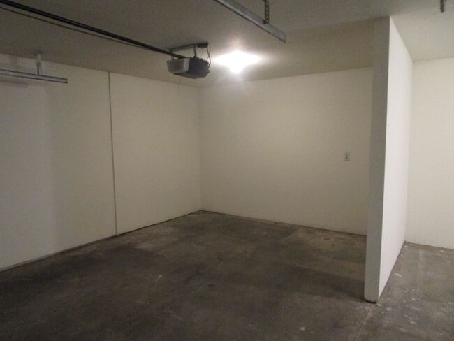 Building Photo - 5013-5015 Carrie Ridge Dr.