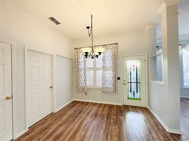 Building Photo - 622 Wisteria Ln