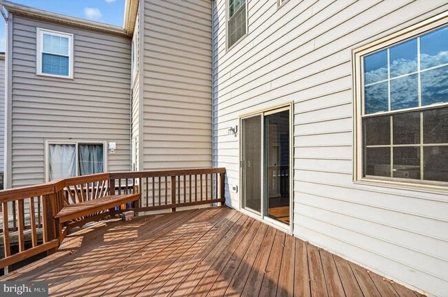 Building Photo - 7207 Solar Walk