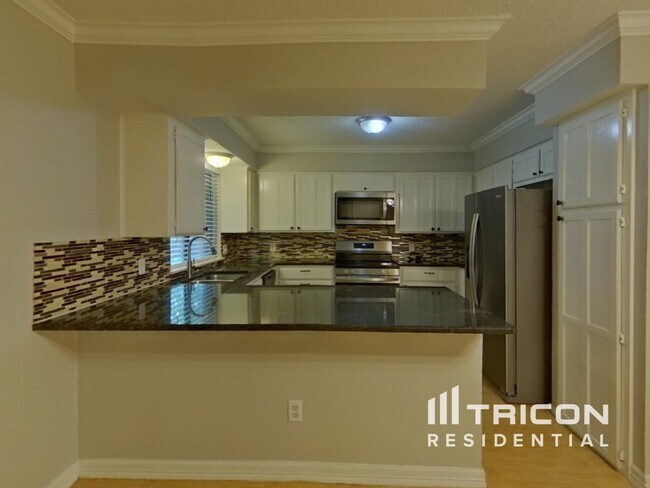 Building Photo - 6408 Alta Vista Dr