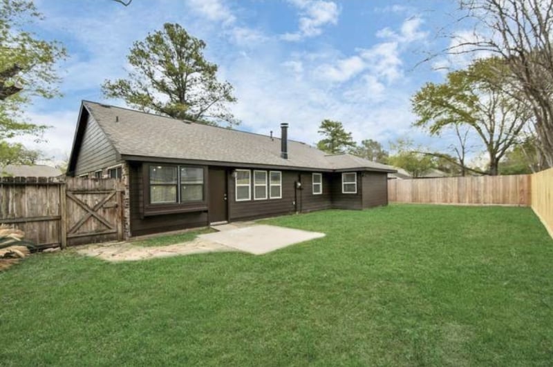 Building Photo - 5215 Rivertree Ln