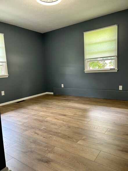 Building Photo - 4381 Poe Rd