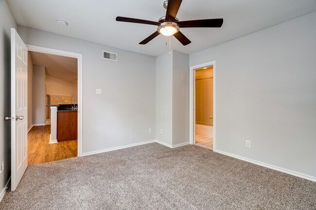 Building Photo - Pointe  360 222 - Go West - 2222 / 360 - Hill Country Paradise - 2bd / 2ba - Garage  - Pool - Nat...