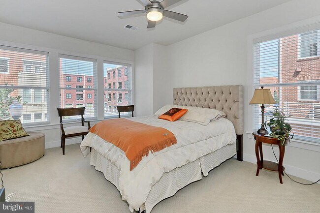 Building Photo - 1915 Main Line Blvd