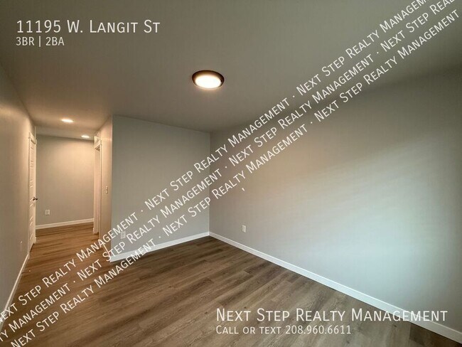 Building Photo - 11195 W Langit St