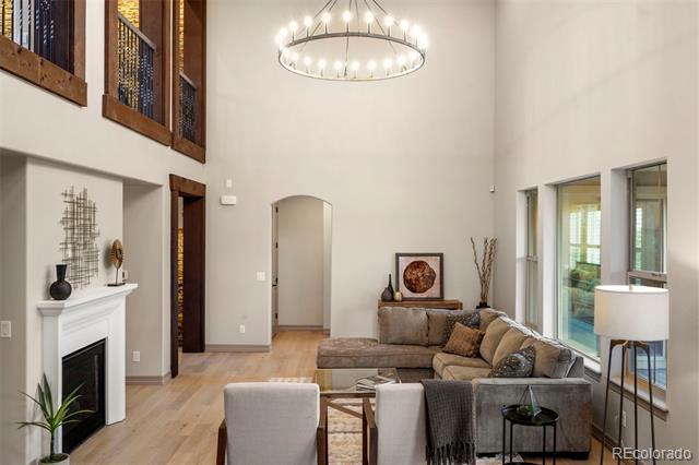 Building Photo - 15252 W Warren Dr