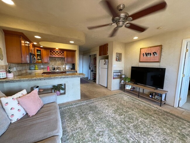 Building Photo - Maui Lani Terraces One Bedroom