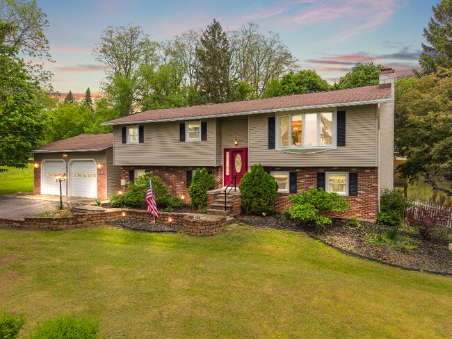 Primary Photo - 4998 Rockefeller Rd