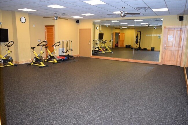 Building Photo - 400 17th St NW