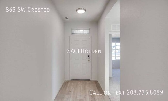 Building Photo - 865 SW Crested-