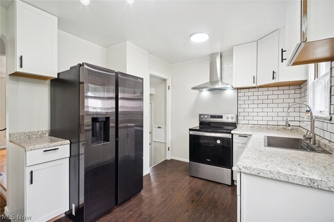 Building Photo - 5359 West Blvd