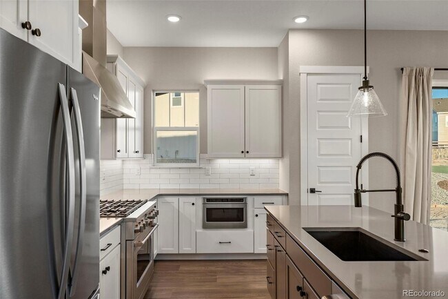 Building Photo - 16349 Bassett Ml Wy