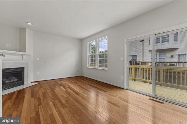 Building Photo - 46212 Walpole Terrace