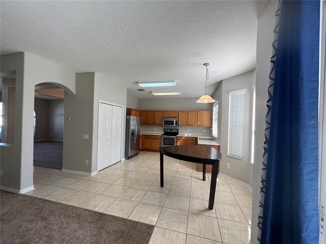 Building Photo - 17930 Cunningham Ct